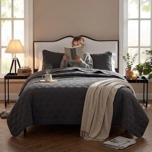 VCNY Home Kaleidoscope 3-Piece Grey Geometric Quilt Set  King